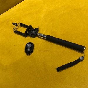 Target Selfie Stick with Bluetooth Shutter